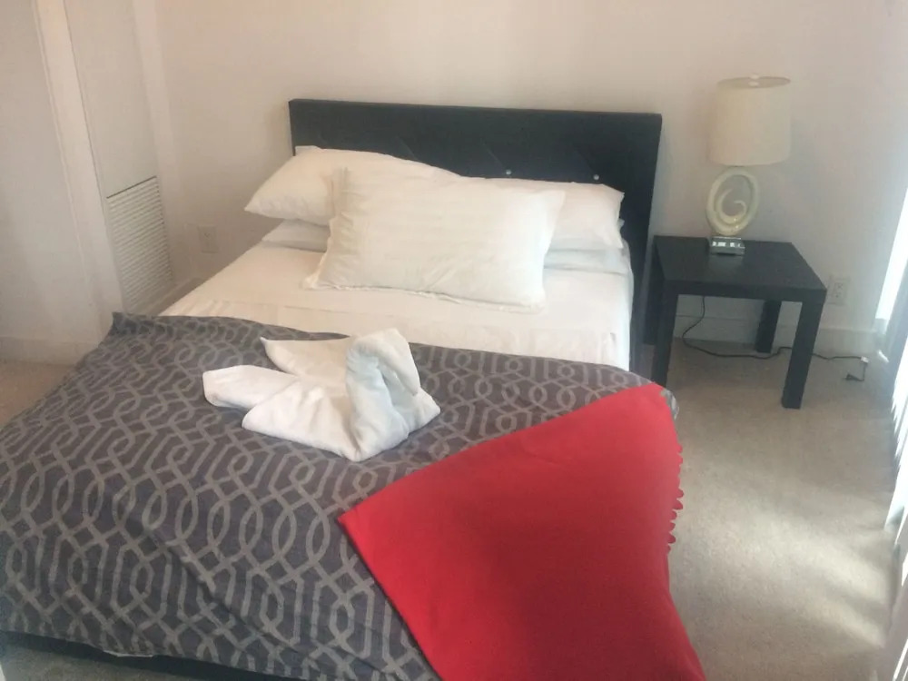 Pelican Suite at Harbour Plaza