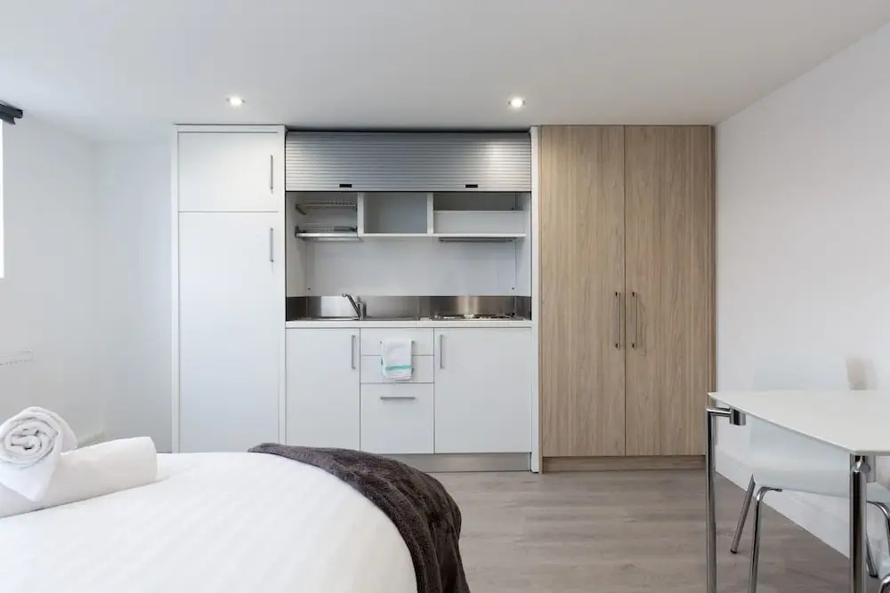 Bright Studio Flat - Camberwell! 3d