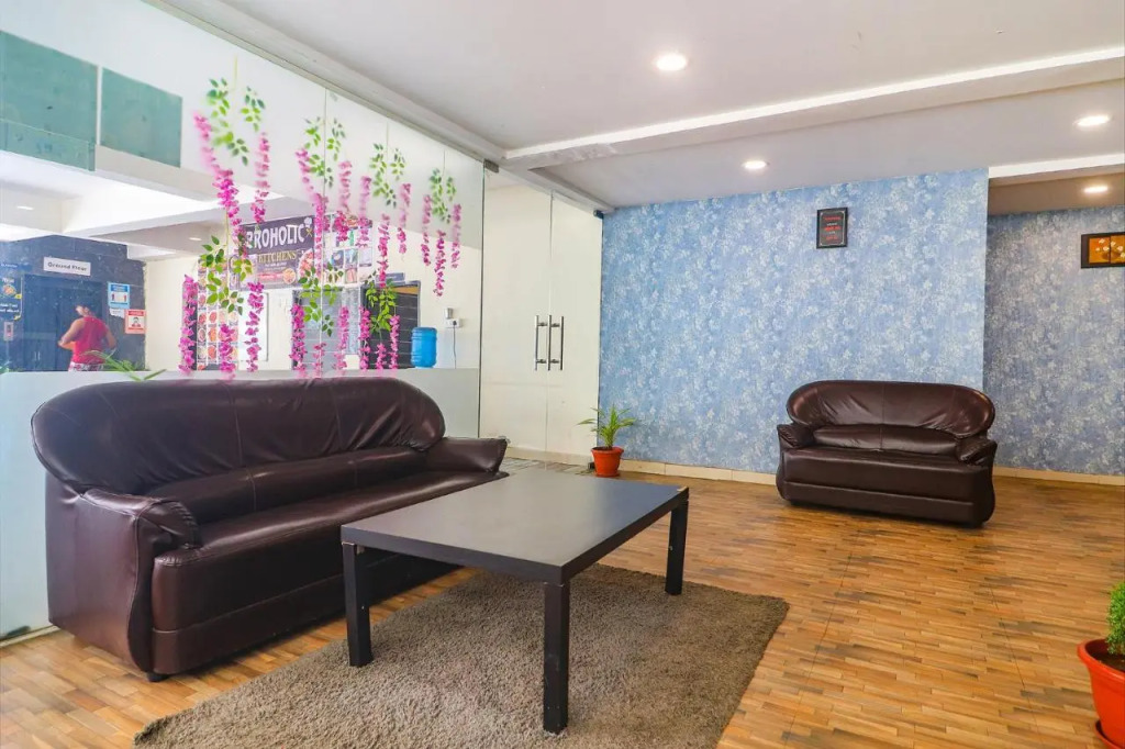 FabHotel Broholic - Nr Biodiversity Complex, Gachibowli Silpa Gram Craft Village, HITEC City