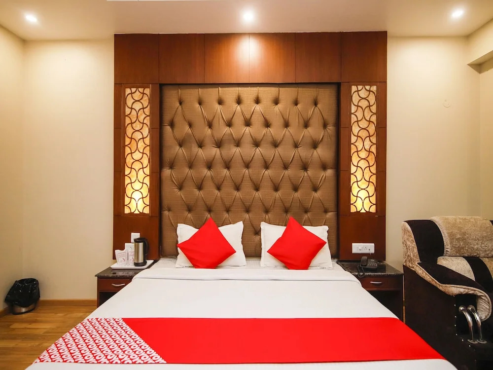 Capital O 27646 Hotel Grand Sm Regency