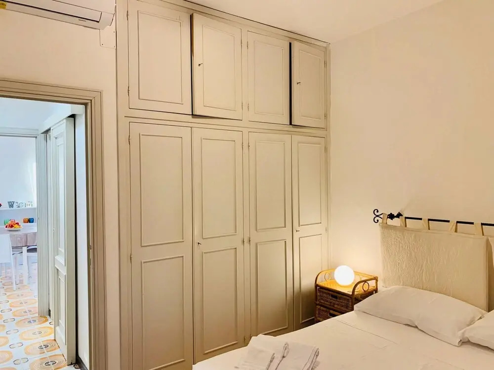 Beachfront Three Room Apartment With Garden Ostrica
