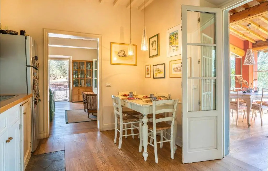 Stunning Home in Impruneta With 3 Bedrooms and Wifi