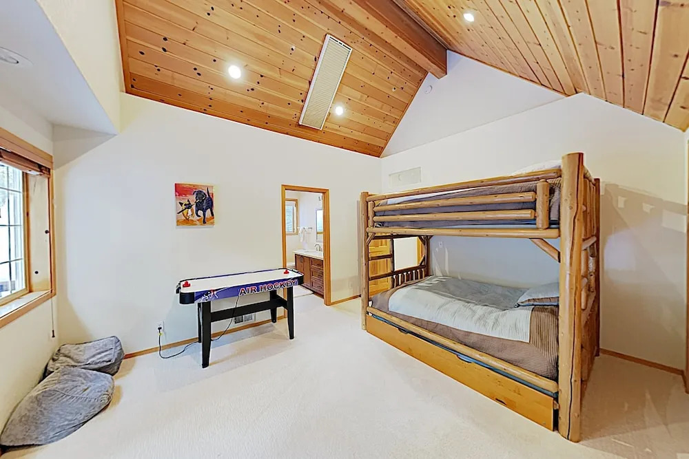 Updated Lodge-Style Home w/ Prime Donner Location! home