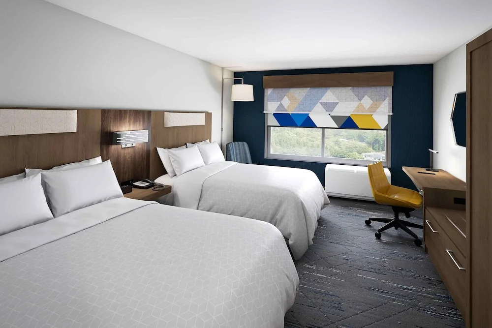 Holiday Inn Express & Suites Ridgecrest - China Lake by IHG