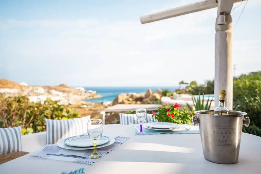 Paraga Scorpios Villa 2 7mins Walk to Beach by Calypso Sunset Villas