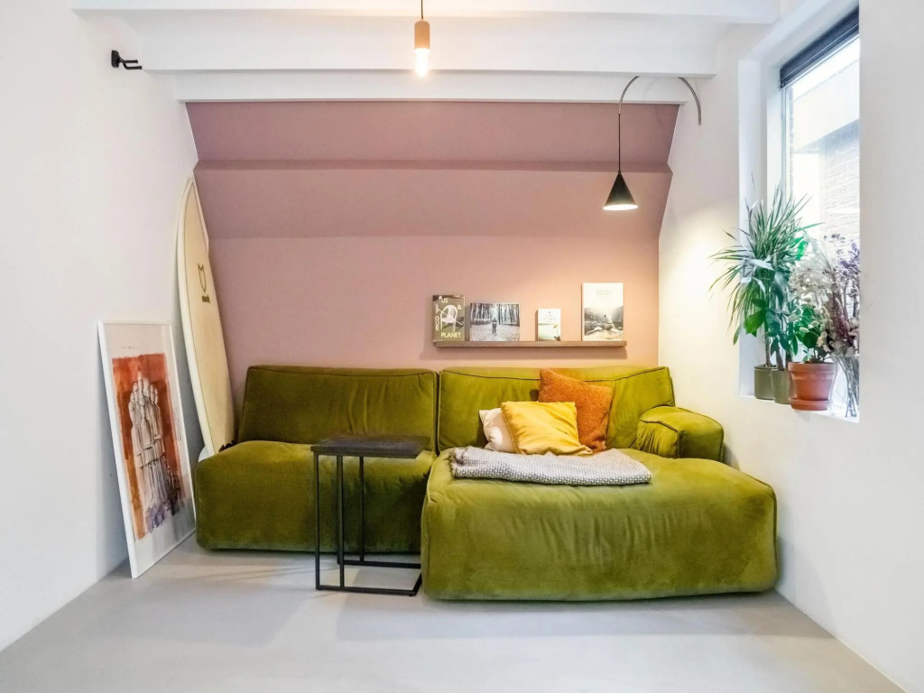 Stylish Holiday Home With Private Garden