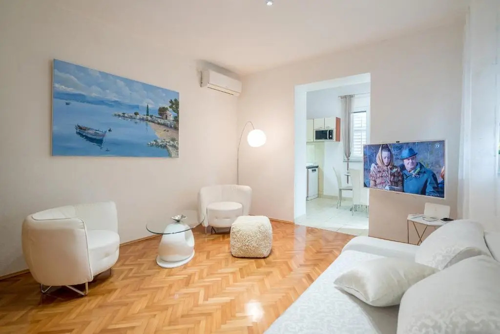 Adam apartments