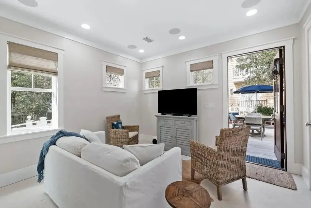 Sea La Vie Seaside Carriage House