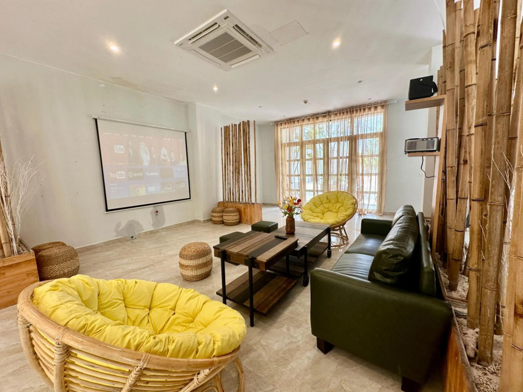 9BR West coast Phu Quoc townhouse by beach and shared swimming pools