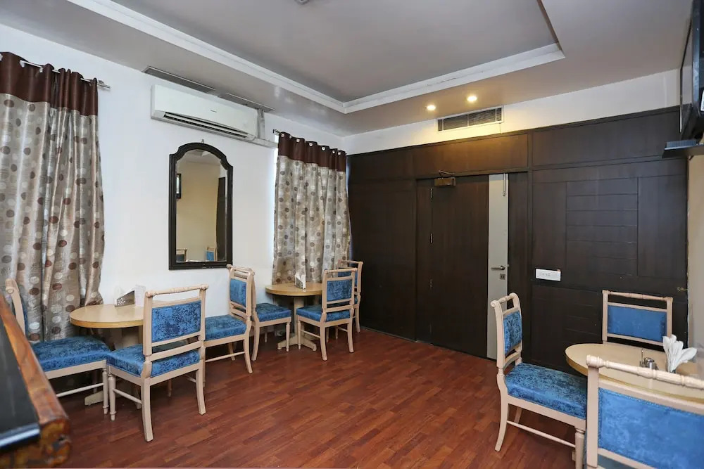 OYO 551 Hotel York
