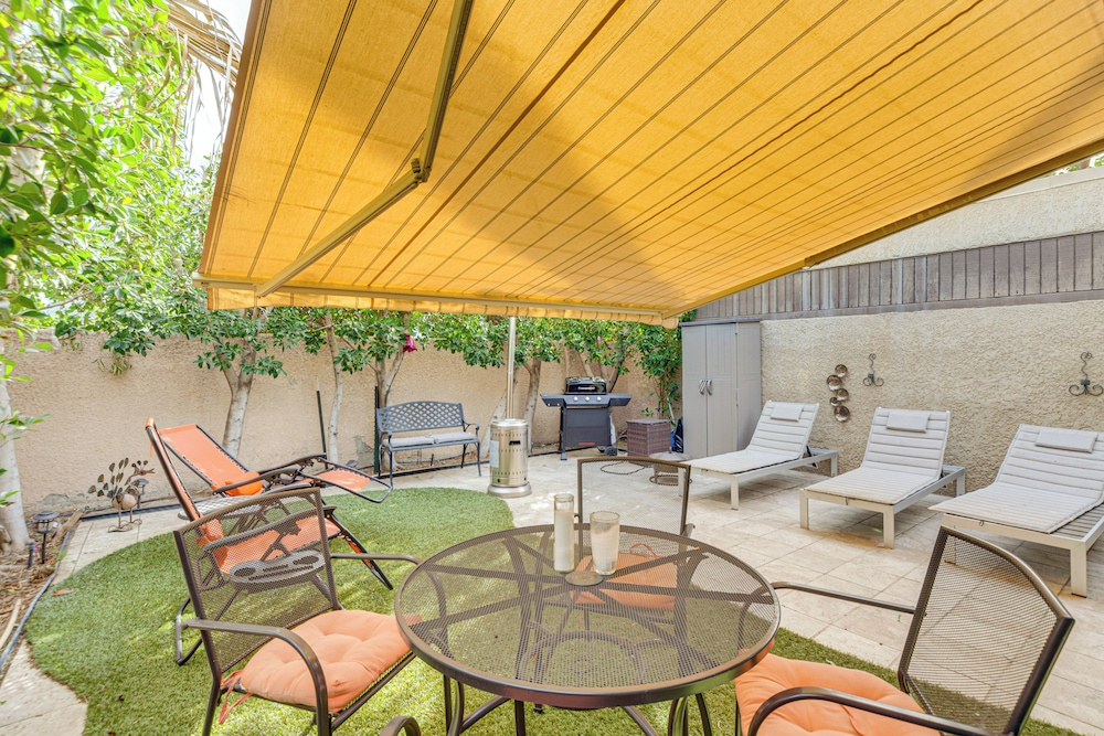 2 Mi to Dtwn! Snowbird Gem w/ Pool in Palm Springs