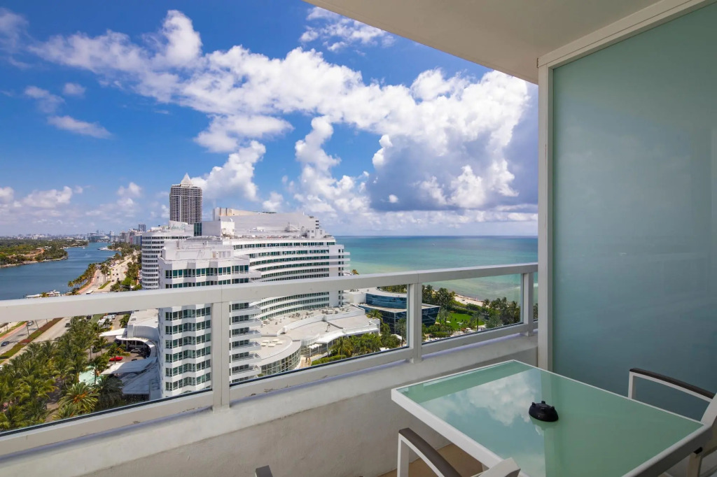 FB Miami Beach Tresor Private Luxury Suites