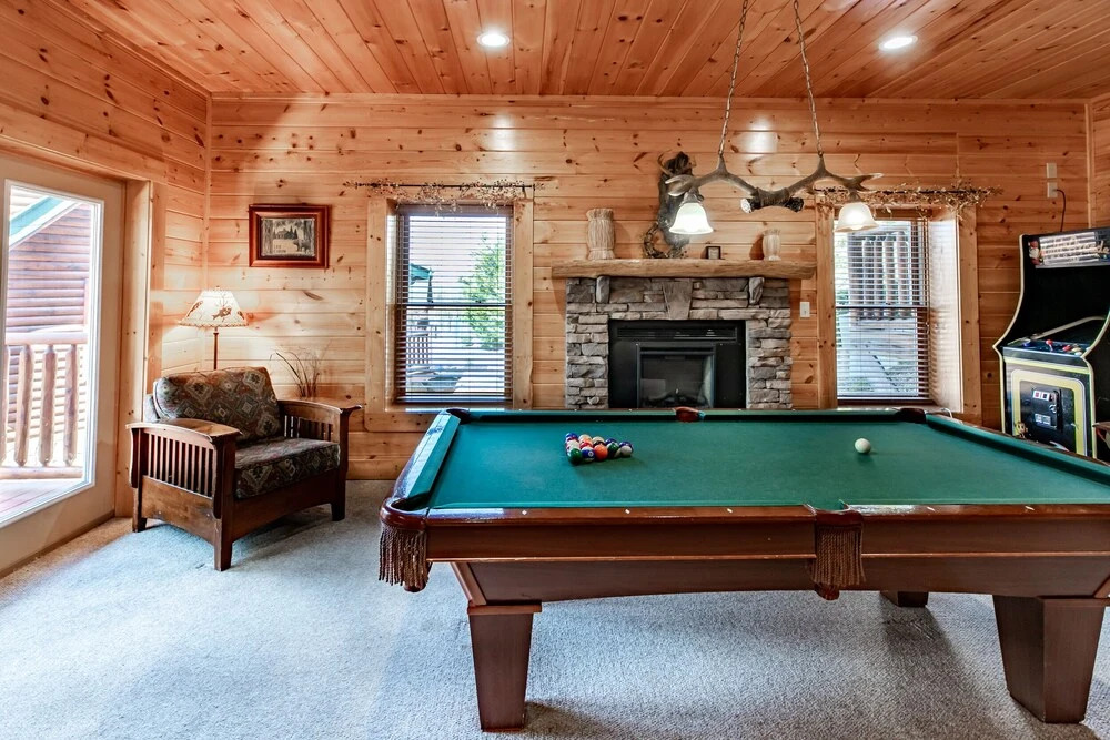 SmokyStays 5 Bedroom Cabin