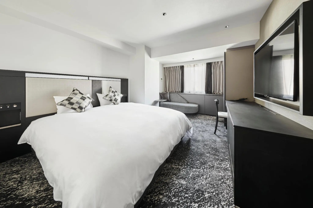 Cross Hotel Osaka