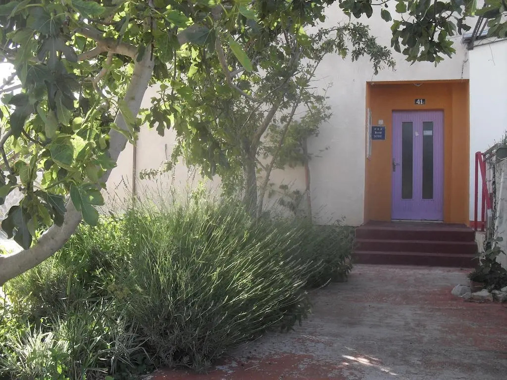 Basil Apartments and Rooms