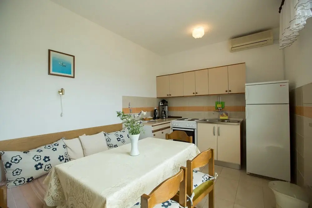 Frane - 20 m From Beach - A1