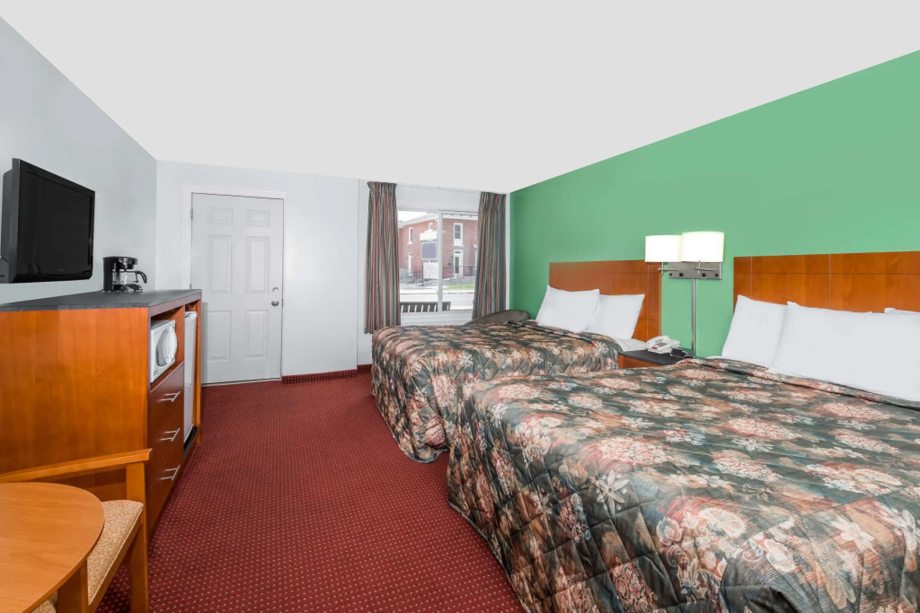 Knights Inn Arnprior
