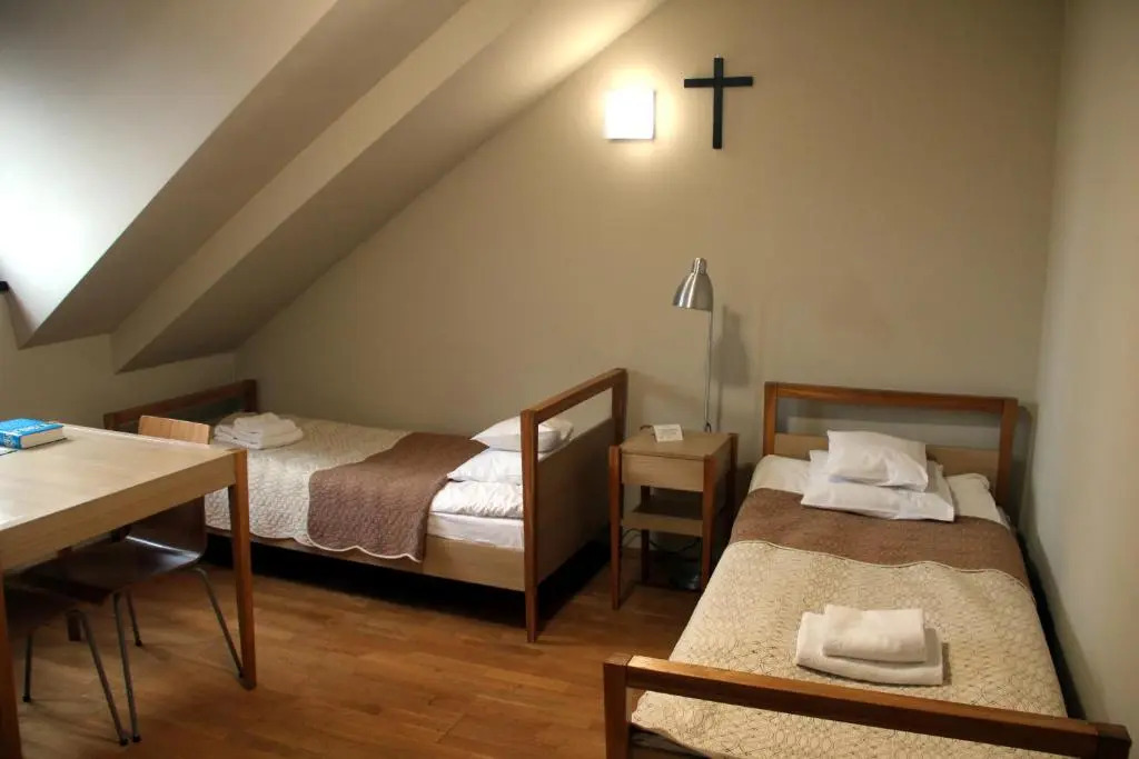 Dom Gości Opactwa Benedyktynów