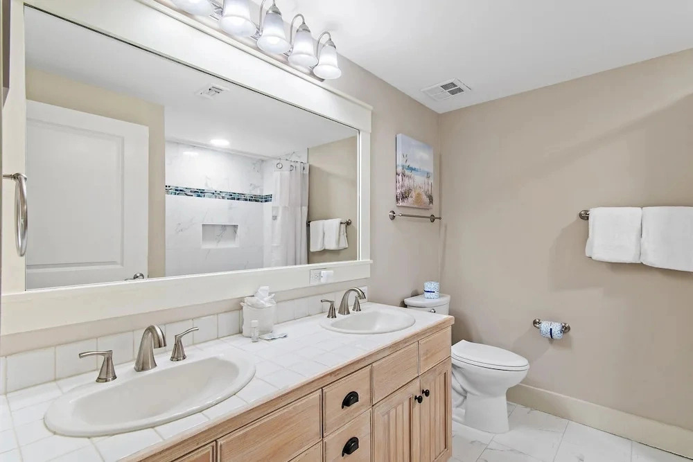 Market Street Inn 232-234 Emerald Escape
