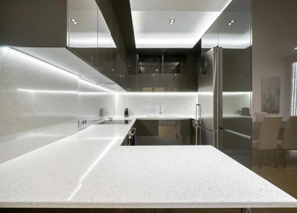 Stunning Central 170m2 3 Bedroom 3 Bathroom, Sleeps 10 Guests