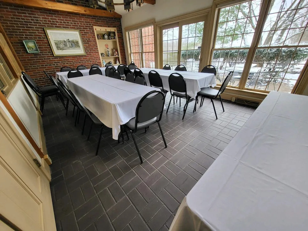 Applebutter Inn