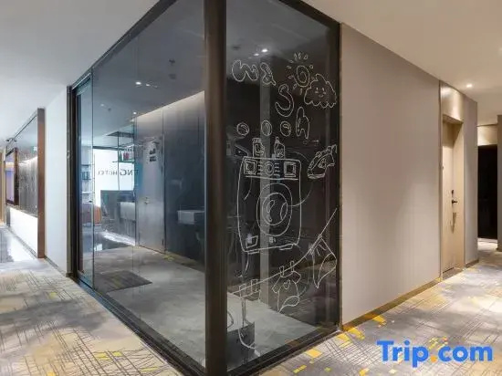 Weiting Hotel (Shanghai Xujiahui Shanghai Stadium)