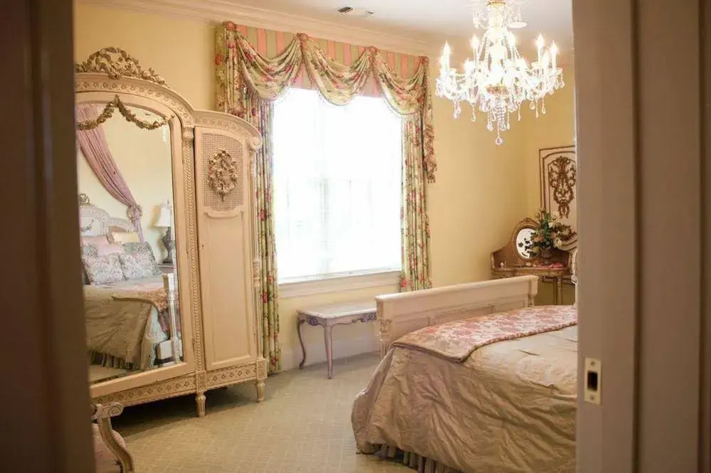 Fountainview Mansion