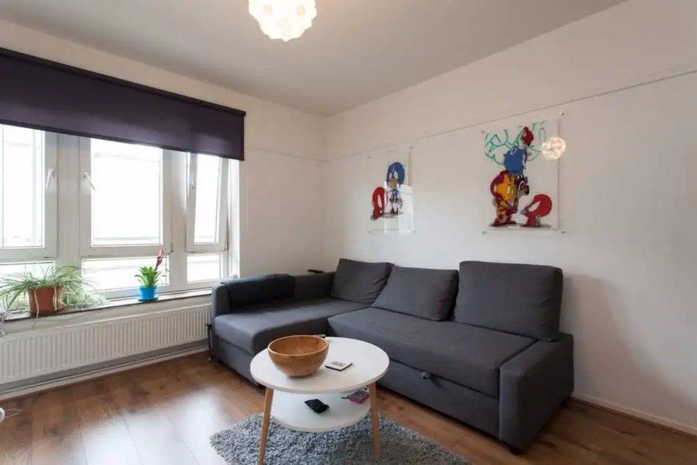 Well Connected Modern East End 1 Bed