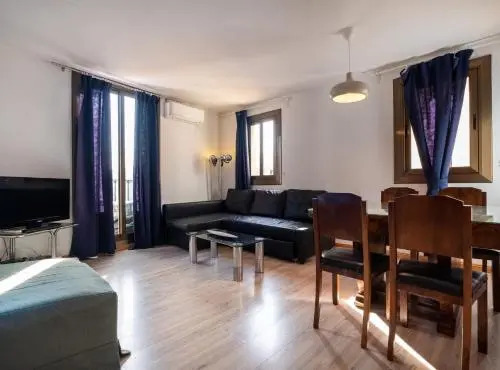 Apartamentos El Pintor