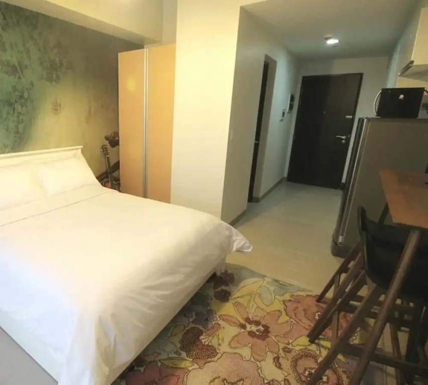 MaxStays - Max Style @ One Eastwood Avenue