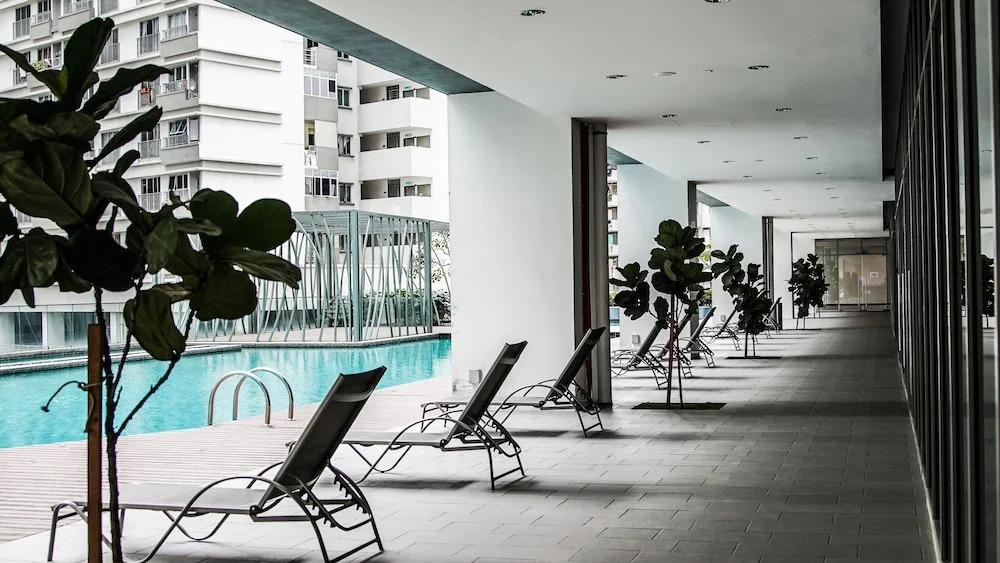 Lily and Loft - KL Gateway Bangsar LRT, WIFI, Netflix
