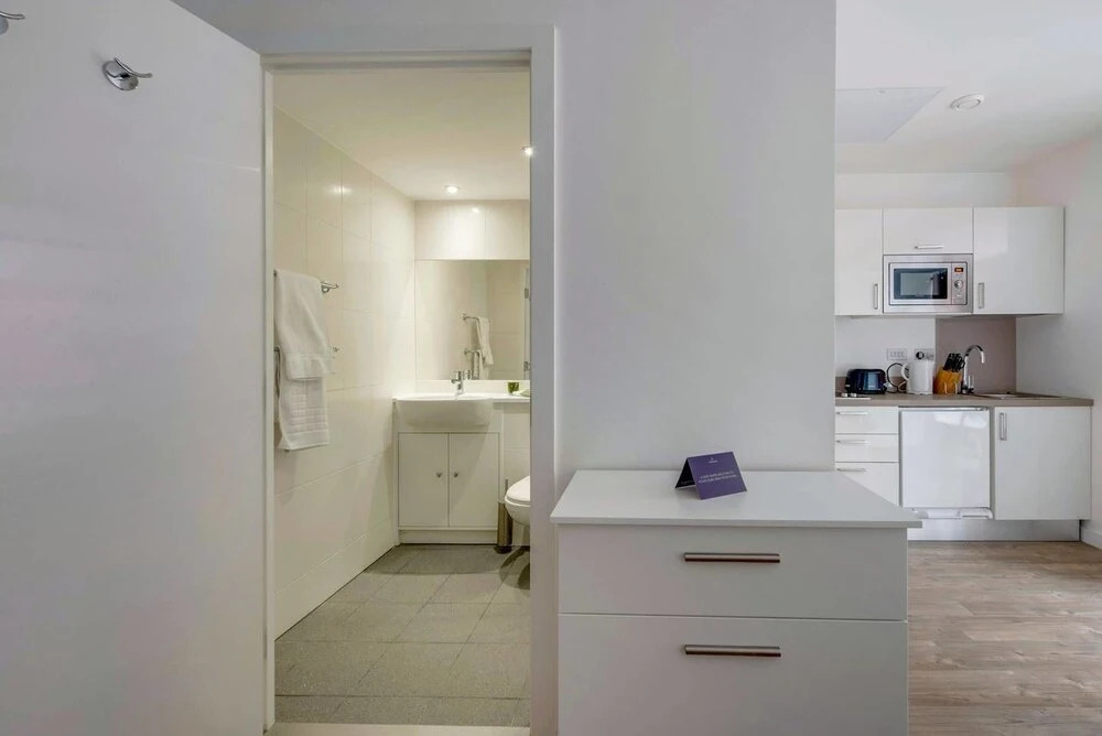 Central Liverpool Studio For 2 Guests!