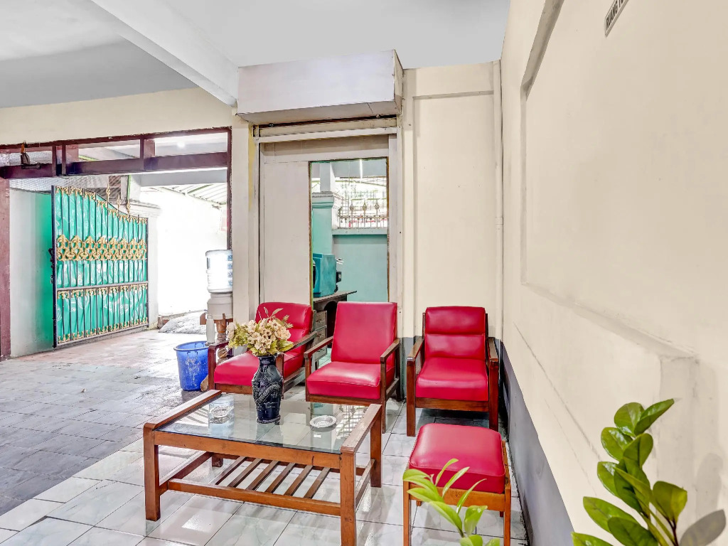 SPOT ON 90098 Anak Mama Guesthouse