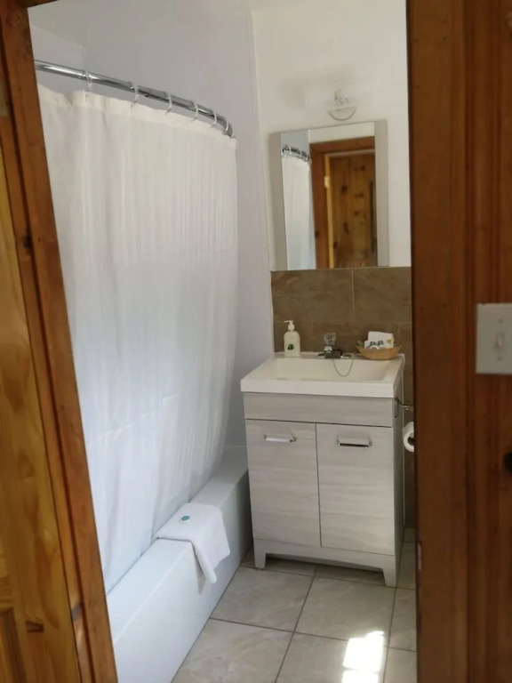 Knotty Pine Cottages, Suites & Motel Rooms