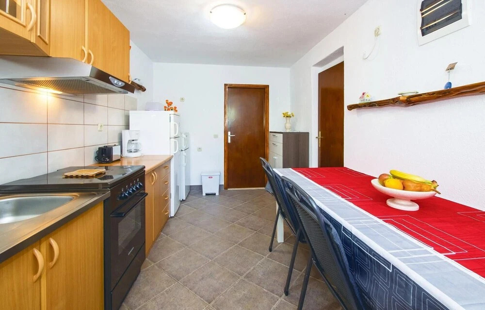 Beautiful Home in Pucisca With 3 Bedrooms, Wifi and Outdoor Swimming Pool