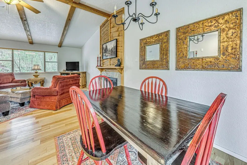 4 Mi to Dtwn: Cozy Family Condo in Ruidoso!