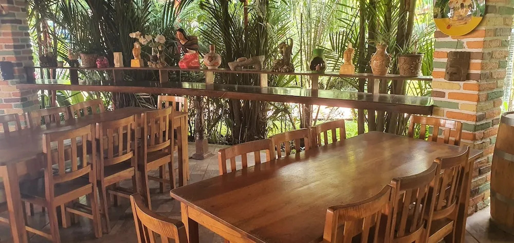 Yolonam inn
