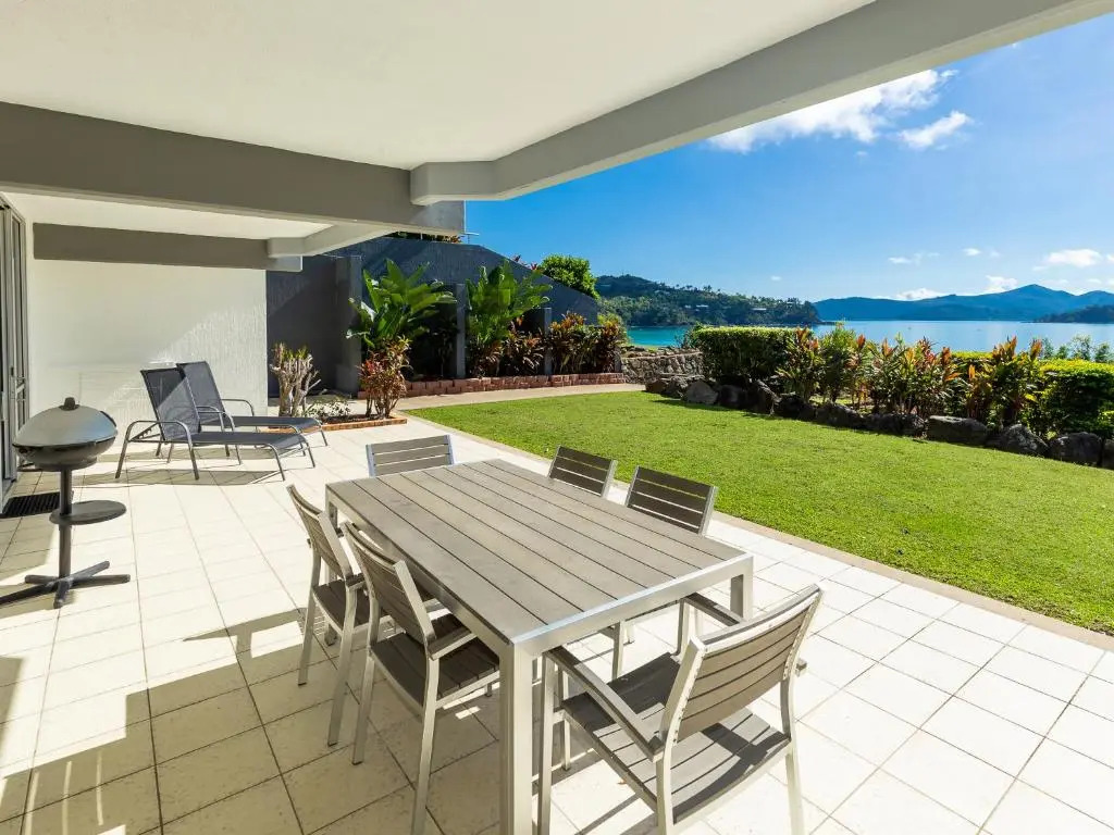 Frangipani Beachfront Lodge F5 on Hamilton Island by HamoRent