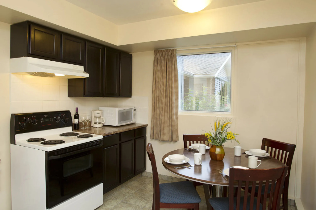 Scotts Inn & Suites