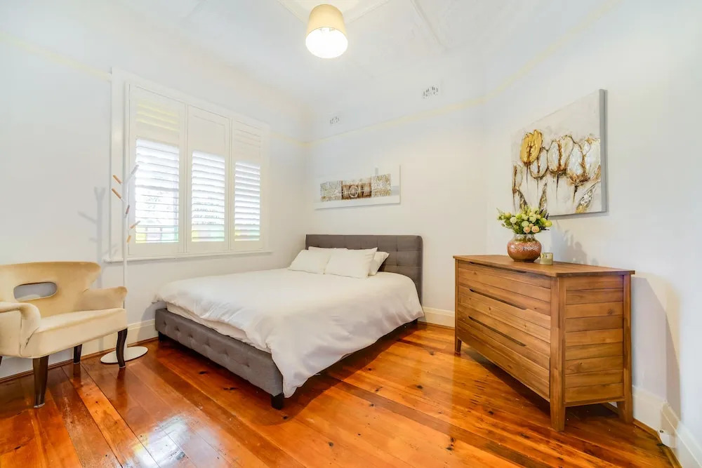 Stunning Inner City House Close to Fish Market