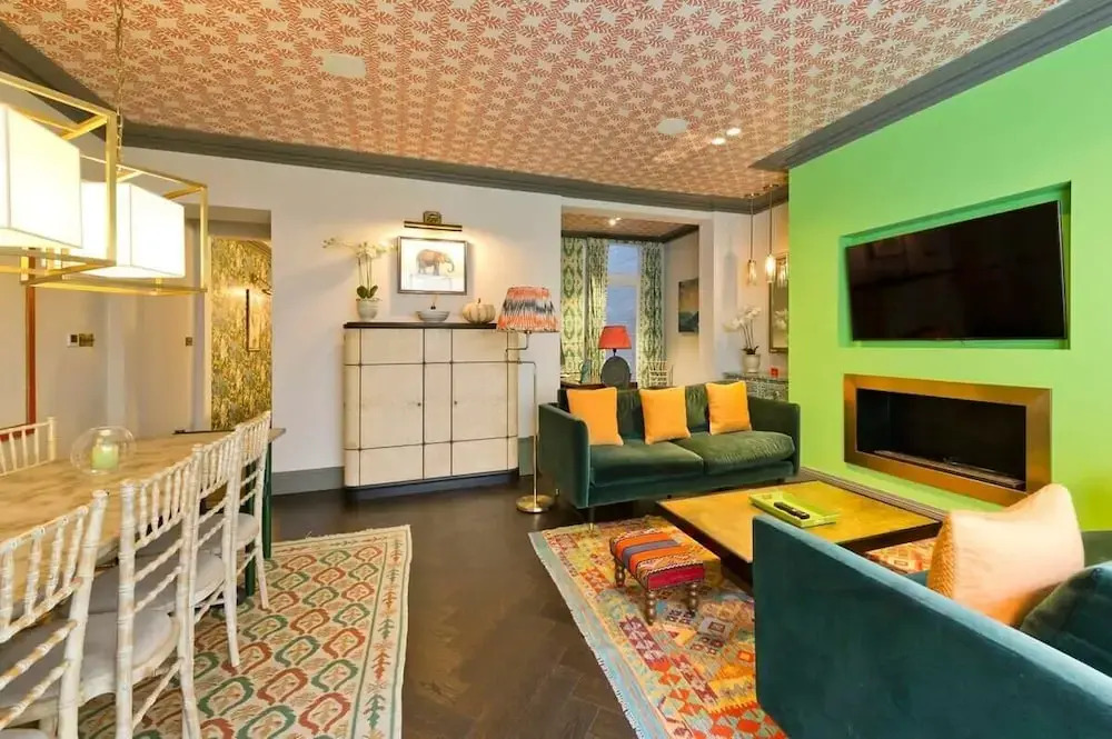 3 Bed Kensington Garden Flat