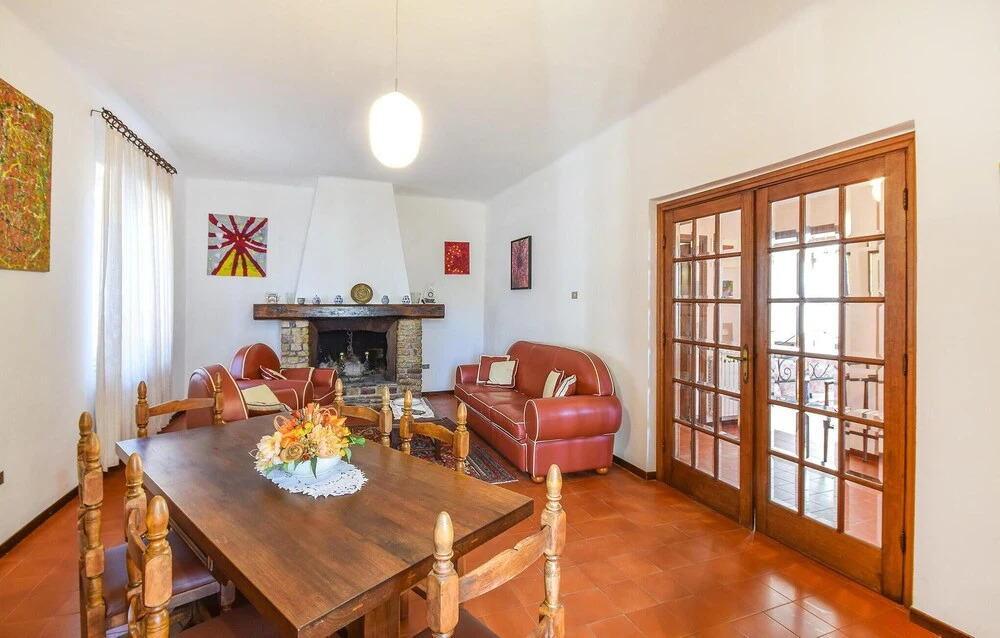 Nice Home In Santo Stefano Magra With Wifi