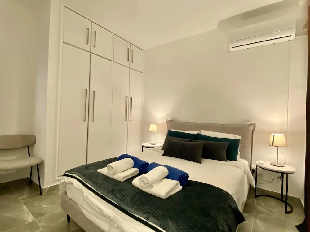 White Arches Sea View Apt No 2