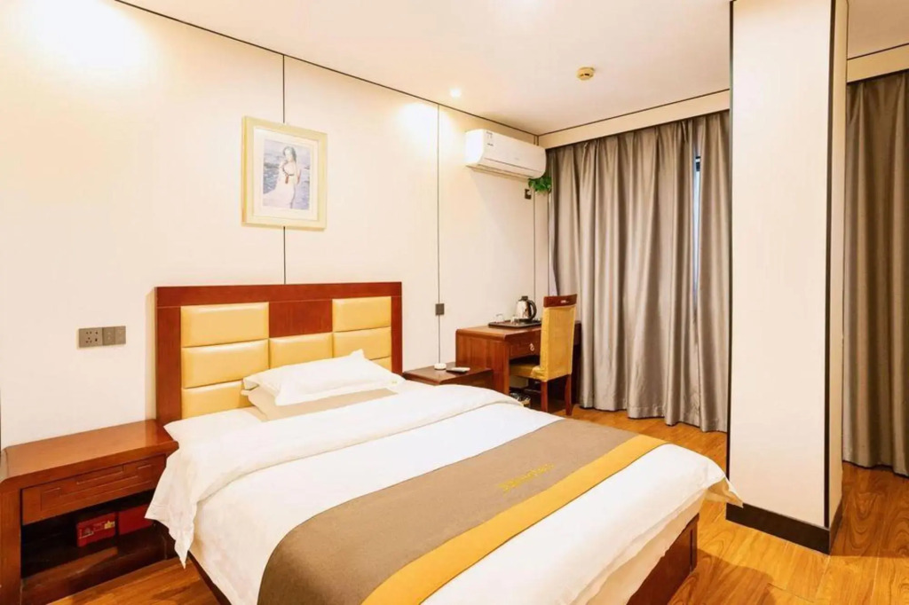Junyi Chain Hotel (Suzhou Industrial Park Gulou Linju)