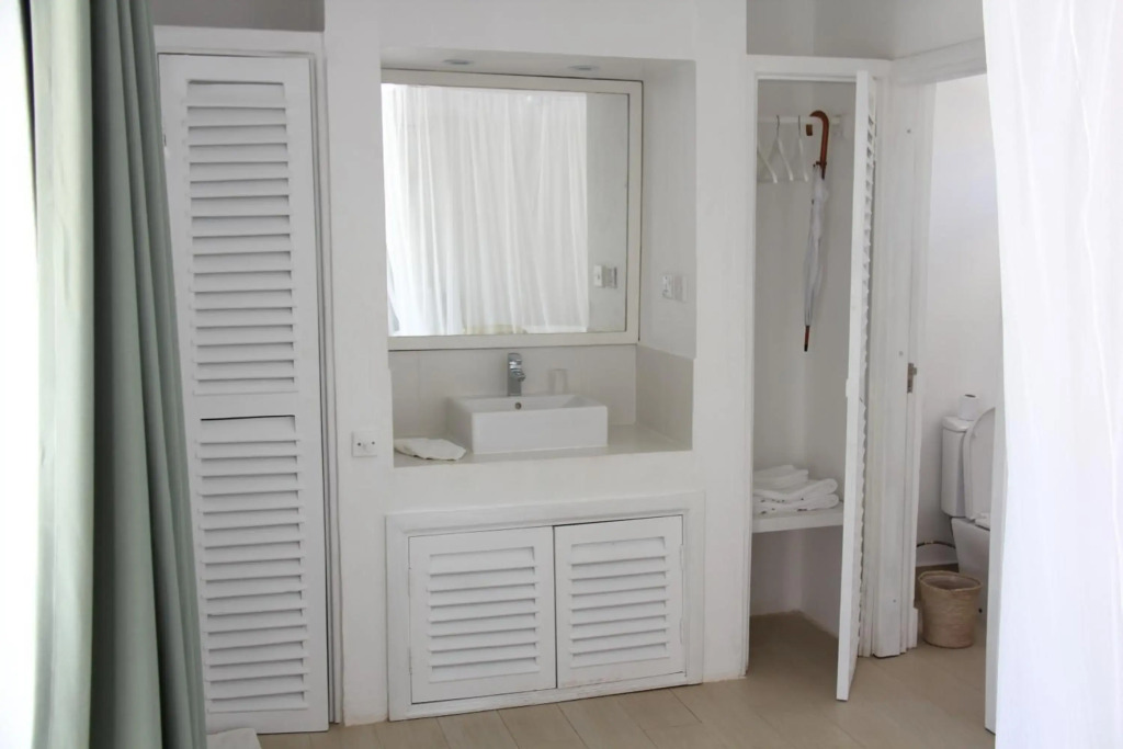 Dhow Inn Boutique Hotel