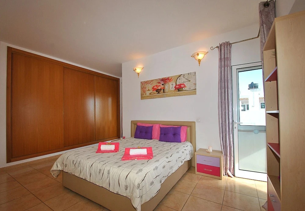Villa Saint Martin - Refúgio familiar com piscina aquecível e BBQ em Albufeira