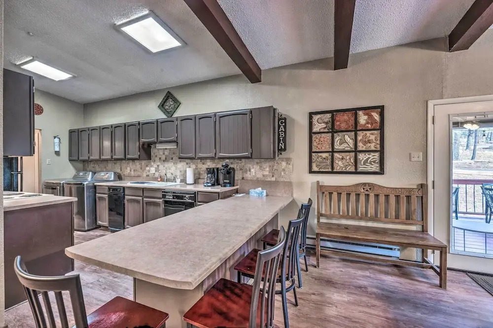 Alto Condo w/ Deck: 2 Mi to Ruidoso Winter Park!