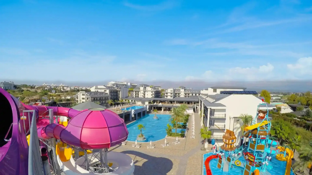 Dream World Palace