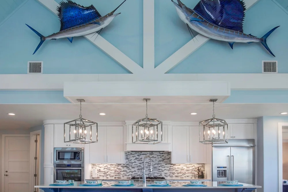 144 Sunrise Home 7 Bedrooms 6.5 Bathrooms Home