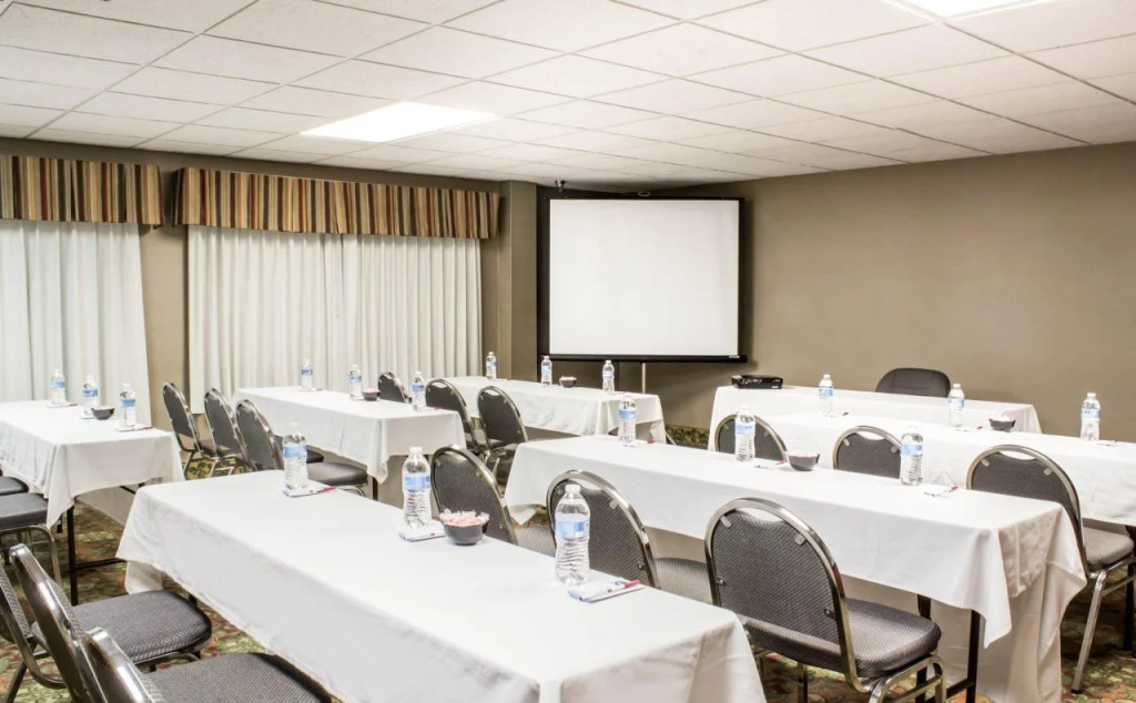 Four Points by Sheraton Raleigh Arena